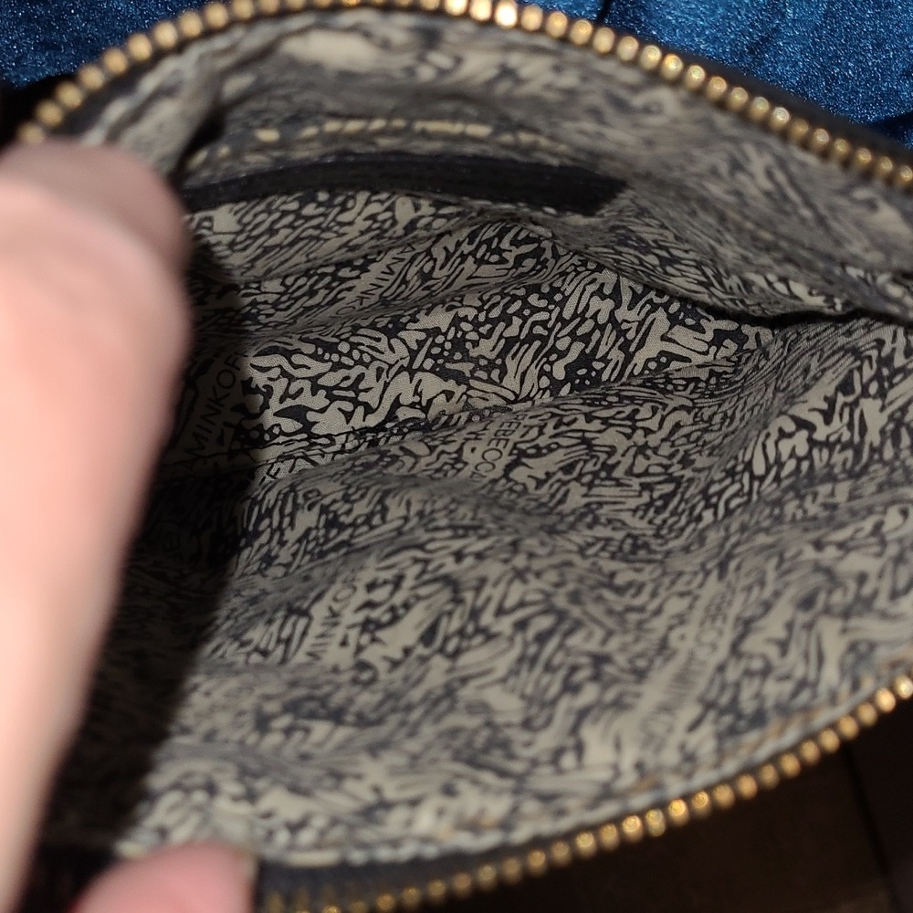 🤩Black leather Rebecca Minkoff Mini M.A.C. Crossbody bag with Gold Accents - Picture 8 of 16